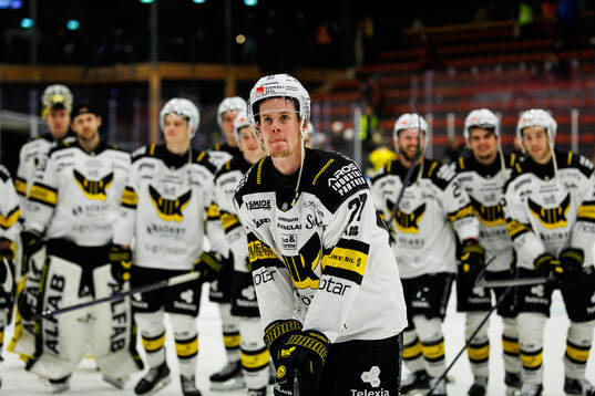Västerås Carl Jakobsson jublar