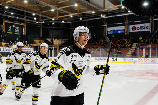Västerås Carl Jakobsson jublar