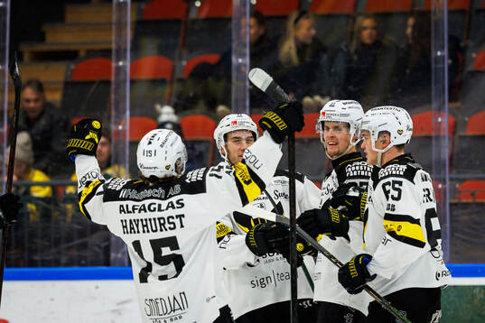 Västerås Carl Jakobsson jublar