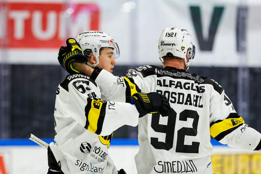 Västerås Noel Fransén jublar