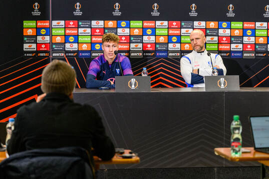 Hugo Bolin and Head coach Henrik Rydström of Malmö FF