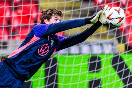 And Goalkeeper Melker Ellborg of Malmö FF