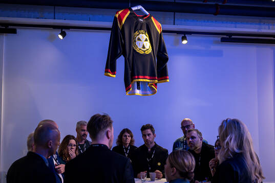 Representanter från Brynäs vid en gruppövning