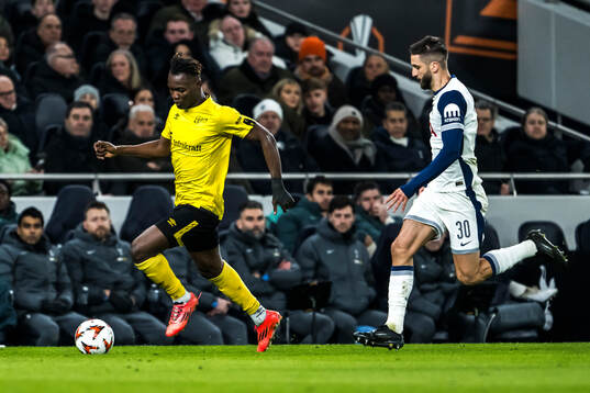 Jalal Abdullai of Elfsborg and Rodrigo Bentancur of