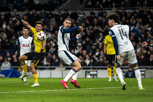 Besfort Zeneli of Elfsborg and Radu Dragusin of Tottenham