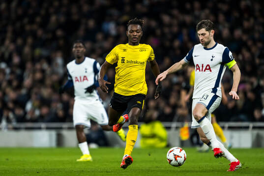 Jalal Abdullai of Elfsborg and Ben Davies of Tottenham