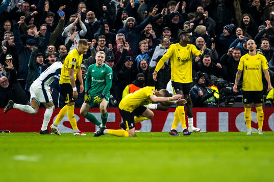 Goalkeeper Isak Pettersson, Gustav Henriksson, Sebastian