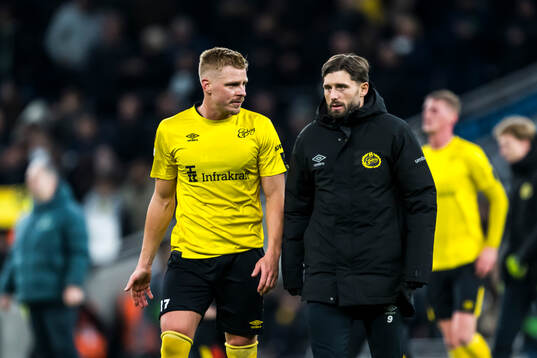 Per Frick and Arber Zeneli of Elfsborg look dejected