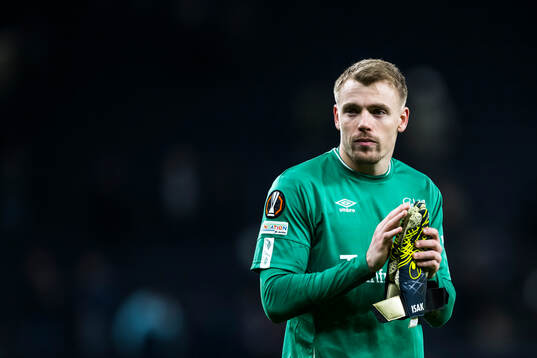Isak Pettersson of Elfsborg looks dejected