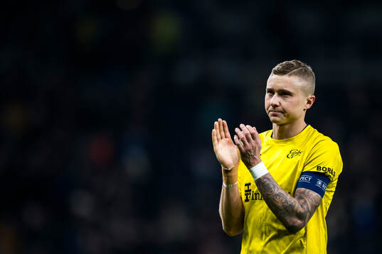Sebastian Holmen of Elfsborg looks dejected