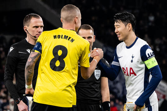 Sebastian Holmen of Elfsborg and Heung-Min Son of Tottenham