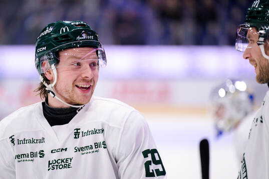 Färjestads Oskar Steen