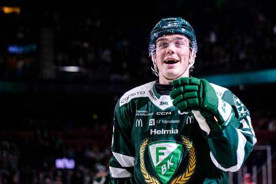 Färjestads Alexander Ljungkrantz jublar