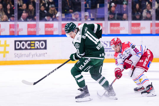 Färjestads Joakim Nygård och Timrås Lukas Pilö