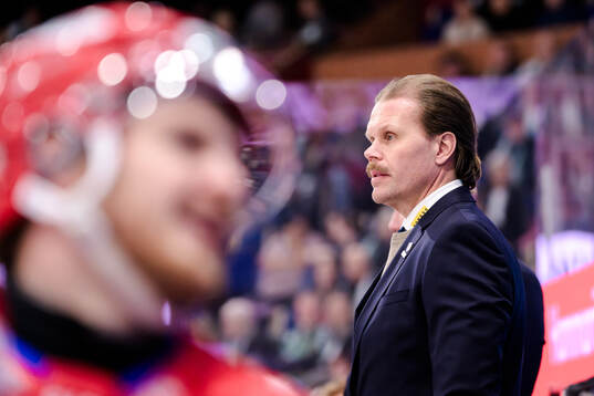 Timrås tränare Olli Jokinen deppar