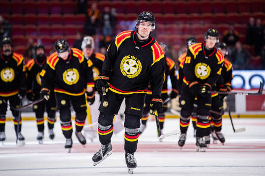 Brynäs Axel Andersson jublar