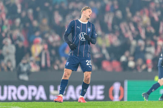 Erik Botheim of Malmö FF looks dejected