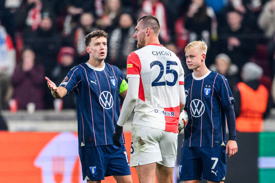 Colin Rösler of Malmö FF and Tomás Chorý of Slavia Prag