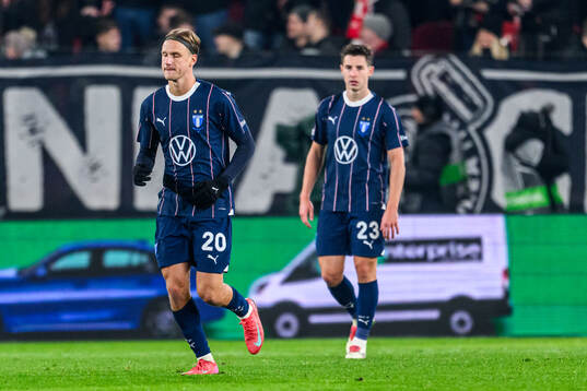 Erik Botheim of Malmö FF looks dejected