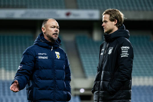 Assistant coach Joachim Björklund and August Erlingmark of