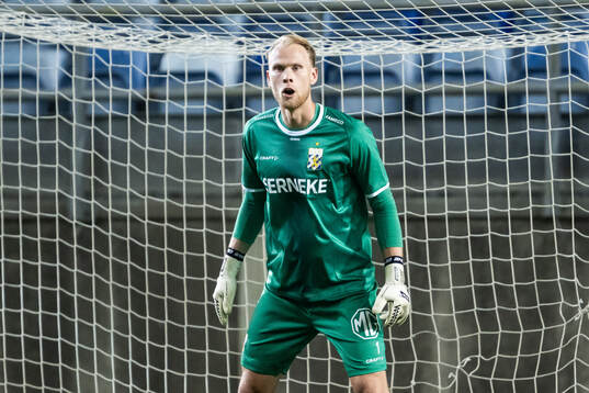 Goalkeeper Pontus Dahlberg of IFK Göteborg