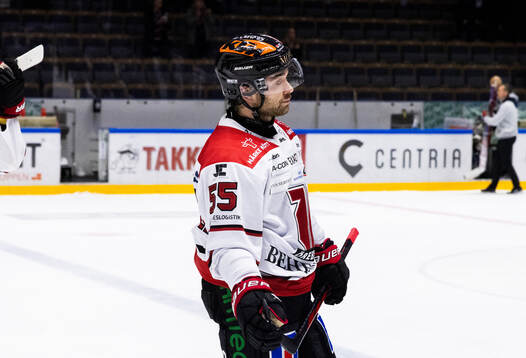 Örebros David Quenneville deppar