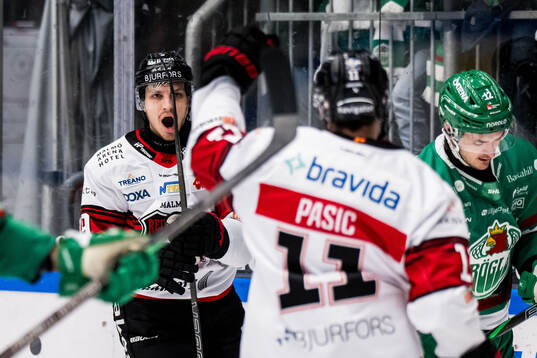 Malmö Redhawks Jakub Galvas jublar