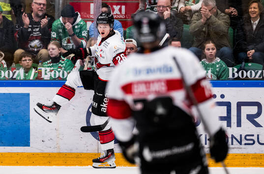 Malmö Redhawks Teemu Kivihalme jublar