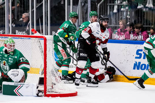 Rögles Calle Själin och Malmö Redhawks Joona Ikonen