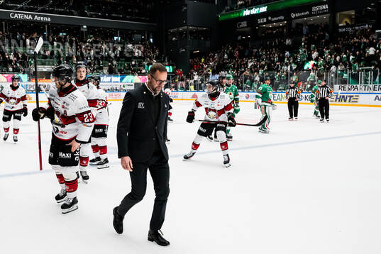 Rögles tränare Roger Hansson deppar