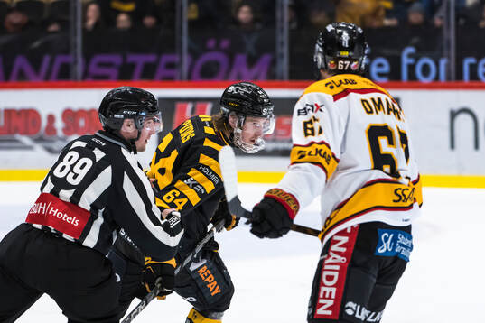Skellefteås Jonathan Pudas och Luleås Linus Omark