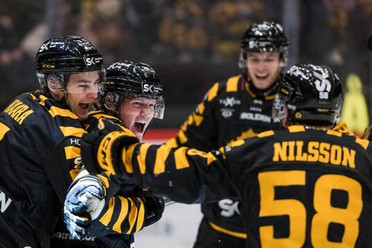 Skellefteås Anton Heikkinen jublar
