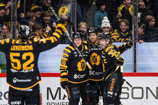 Skellefteås Oscar Lindberg jublar