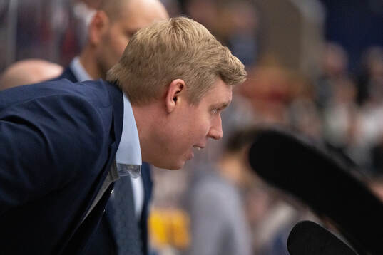 HV71s tränare Anton Blomqvist