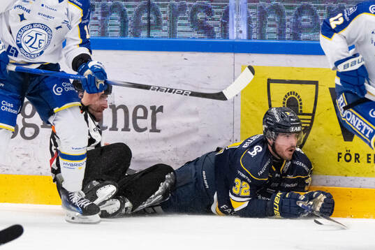 Leksands Max Lindholm och HV71s Oscar Engsund