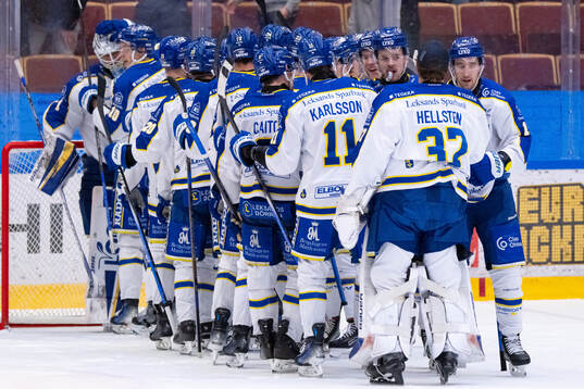 Leksands spelare jublar