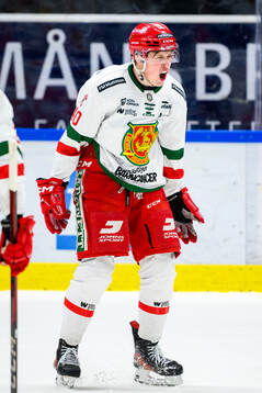 Moras Felix Johansson jublar