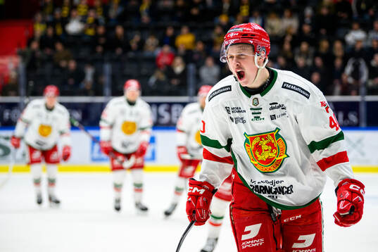 Moras Felix Johansson jublar