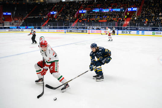 Moras Joel Olerot och Södertäljes Nicolai Meyer