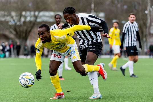 Falkenbergs Wanbe Godwin Aguda och Landskronas Xavier