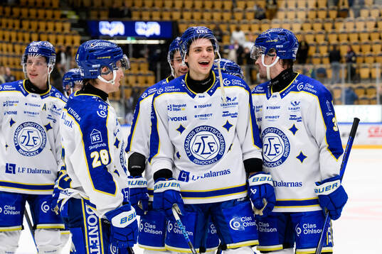 Leksands spelare jublar