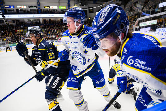 HV71s Jonathan Ang och Leksands Kalle Östman, Oskar Lang