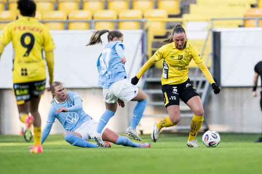Malmö FFs Ellen Löfqvist och Elfsborgs Stina Jensen