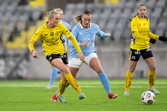 Elfsborgs Emilia Bengtsson och Malmö FFs Lovisa Gustafsson