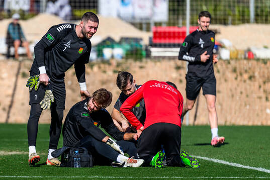 Goalkeeper Mergim Krasniqi, Goalkeeper Victor Astor and