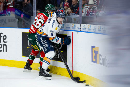 Frölundas Erik Thorell och Växjös Zachary Giuttari