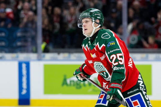 Frölundas Arttu Ruotsalainen jublar