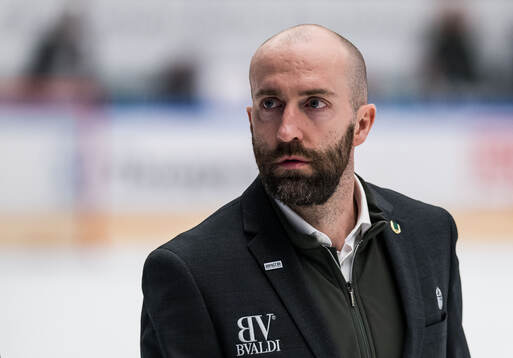 Rögles assisterande tränare Talyer Matson