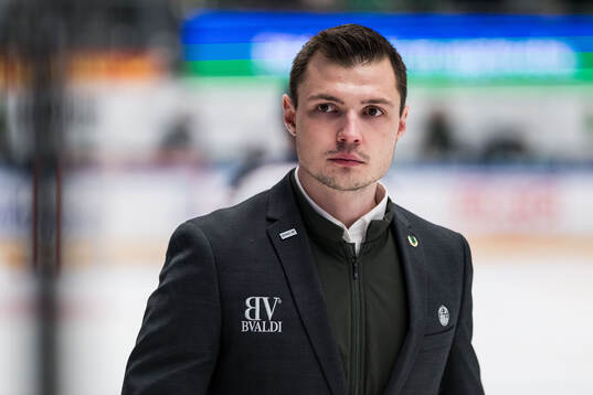 Rögles assisterande tränare Max Bohlin