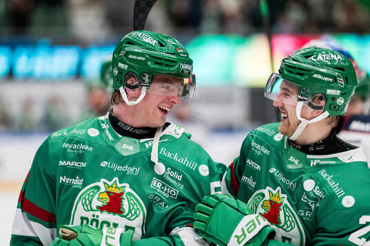 Rögles Calle Själin och Linus Sjödin jublar